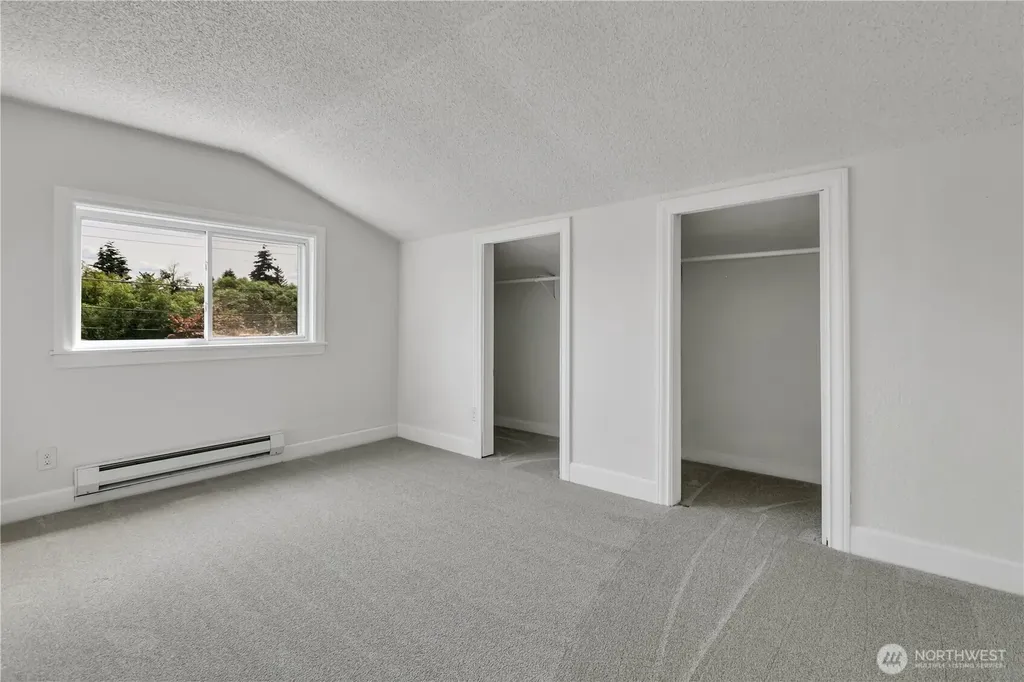 137 Wayne Avenue Pacific WA 98047