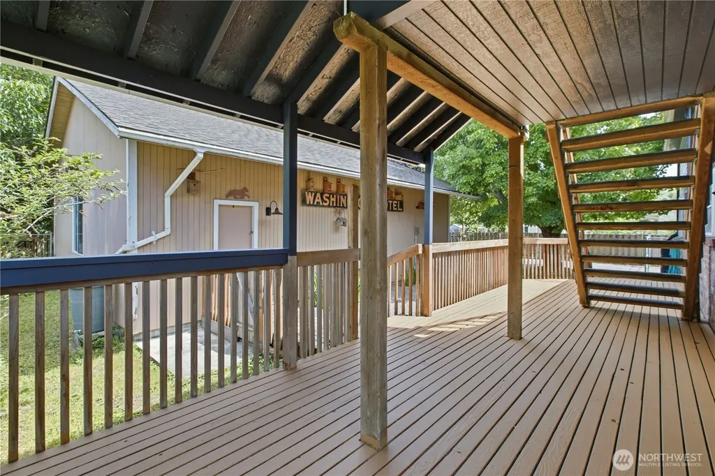 137 Wayne Avenue Pacific WA 98047