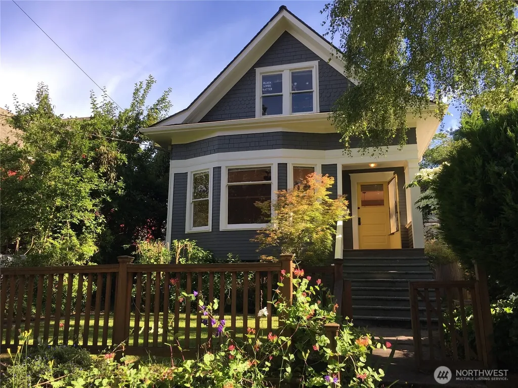 1618 E Mercer Street Seattle WA 98112