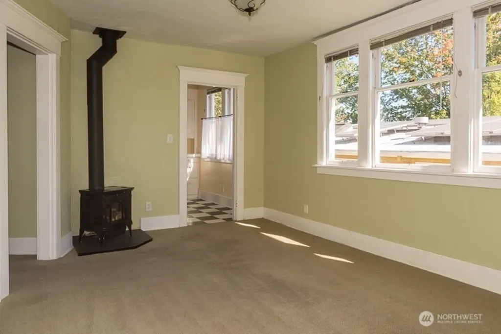 1618 E Mercer Street Seattle WA 98112