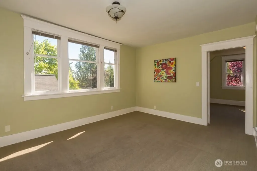 1618 E Mercer Street Seattle WA 98112