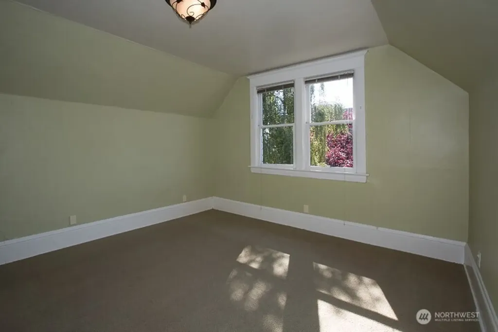 1618 E Mercer Street Seattle WA 98112