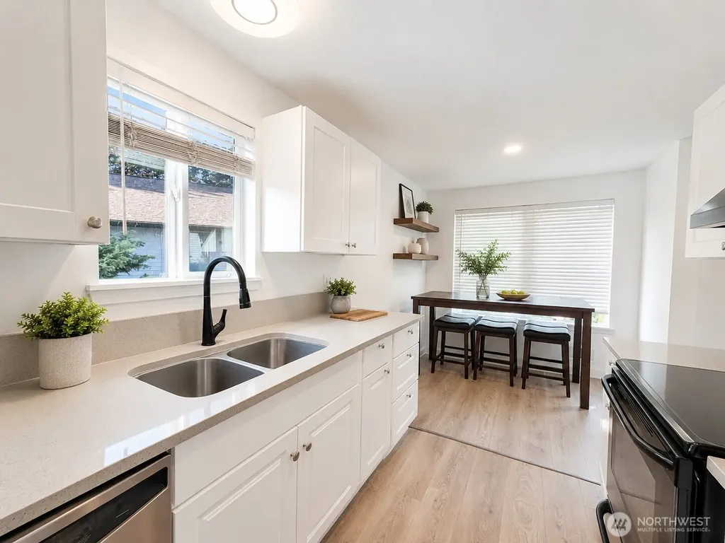 1852 Central Place S Kent WA 98030