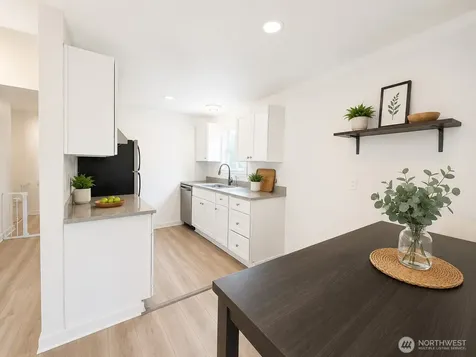 1852 Central Place S Kent WA 98030