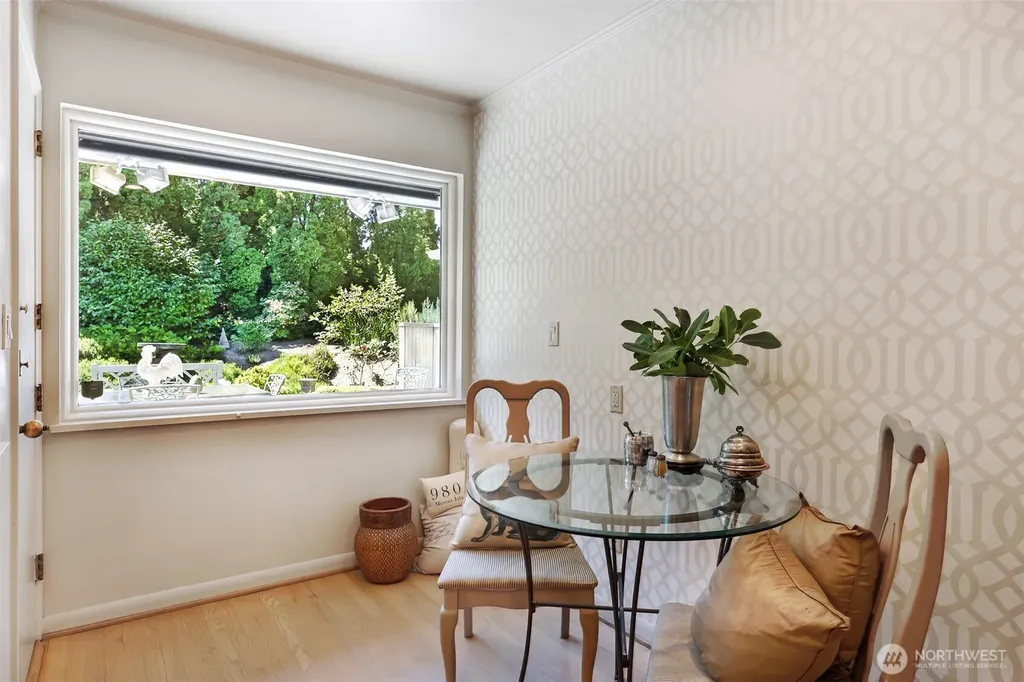1871 40th Avenue E Seattle WA 98112