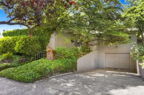1871 40th Avenue E Seattle WA 98112