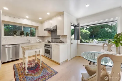 1871 40th Avenue E Seattle WA 98112