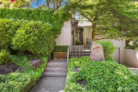 1871 40th Avenue E Seattle WA 98112