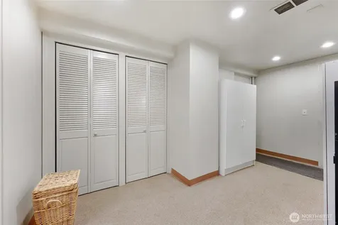1871 40th Avenue E Seattle WA 98112