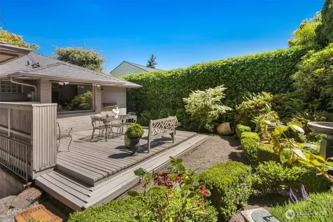 1871 40th Avenue E Seattle WA 98112