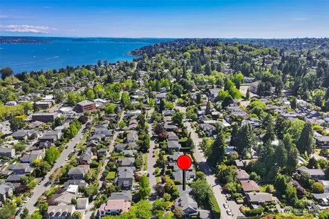 1871 40th Avenue E Seattle WA 98112