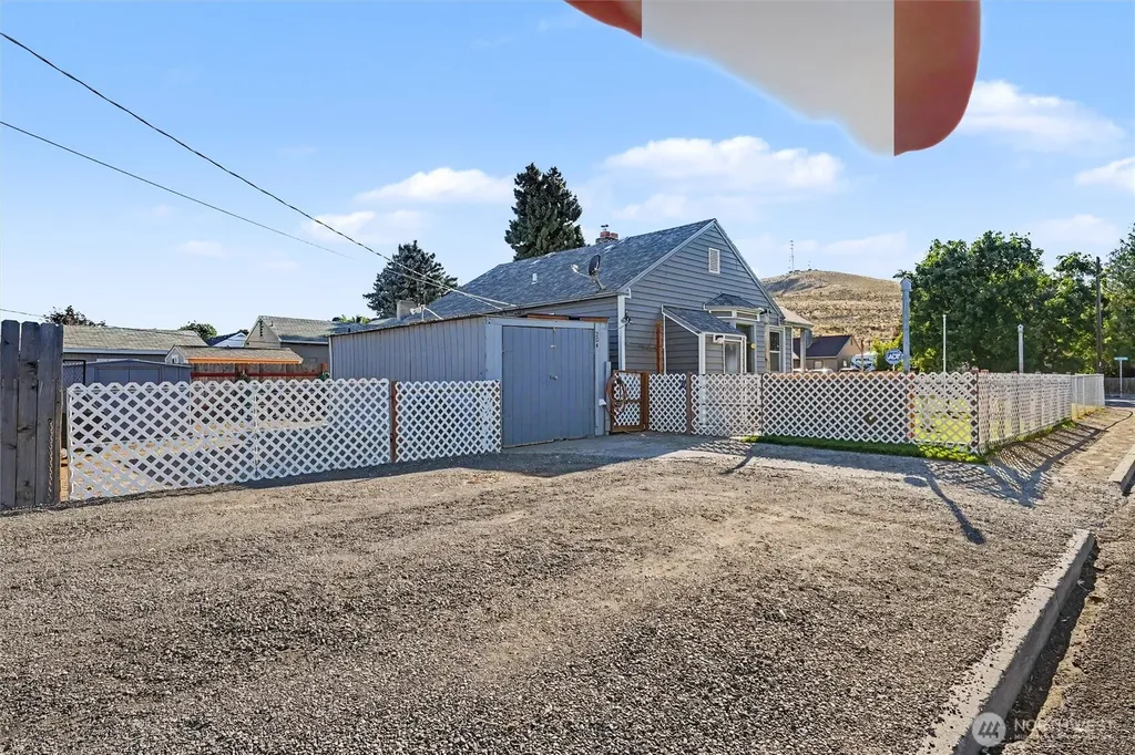 204 E Street SW Ephrata WA 98823