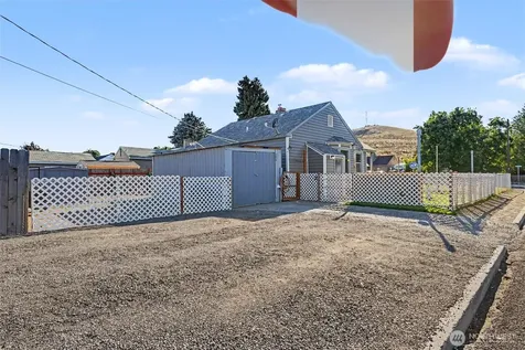 204 E Street SW Ephrata WA 98823