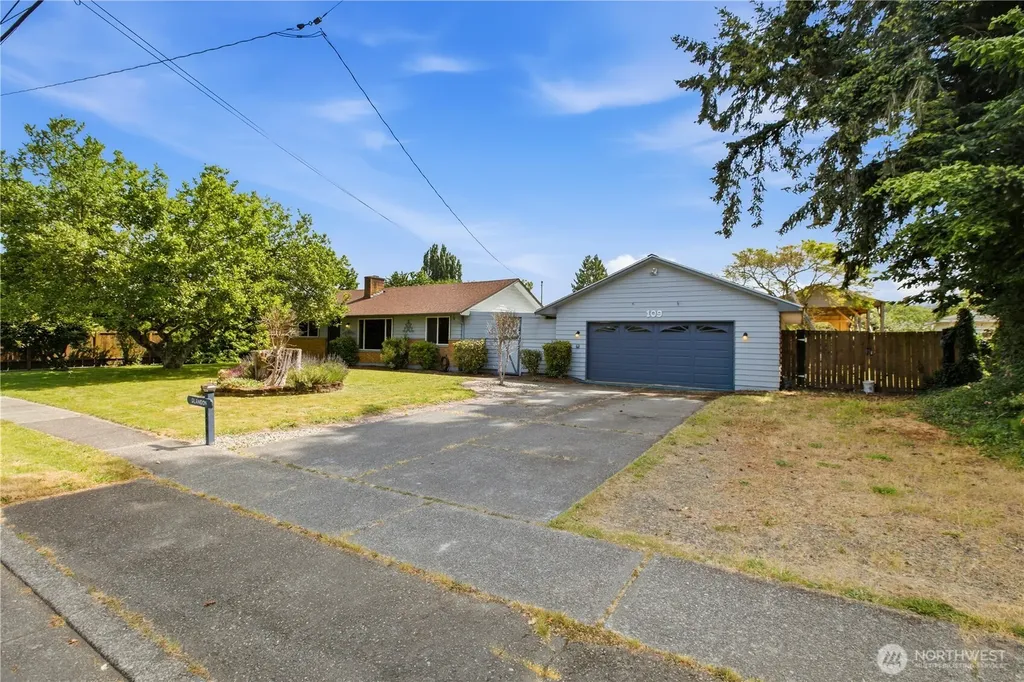 109 Pacific Avenue S Pacific WA 98047