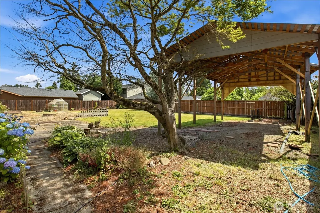 109 Pacific Avenue S Pacific WA 98047