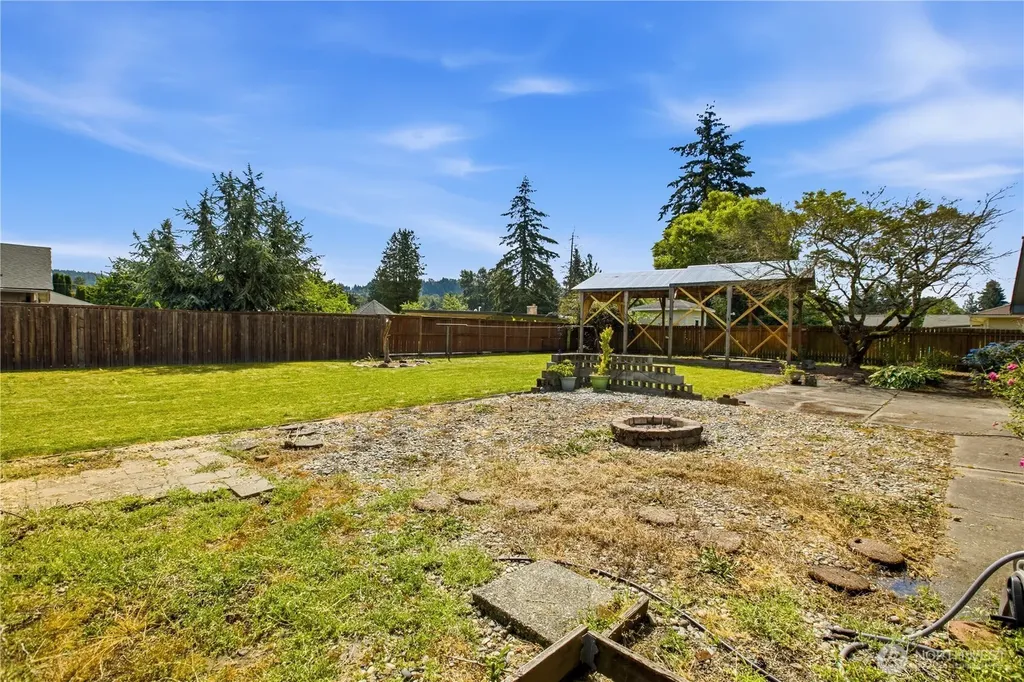 109 Pacific Avenue S Pacific WA 98047