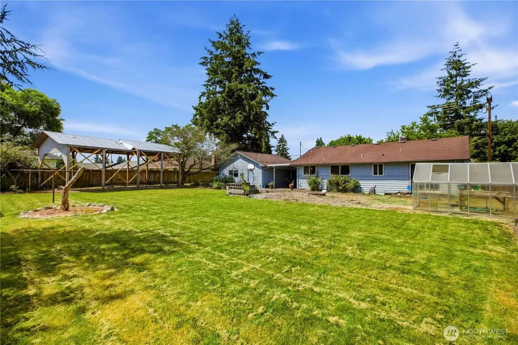 109 Pacific Avenue S Pacific WA 98047