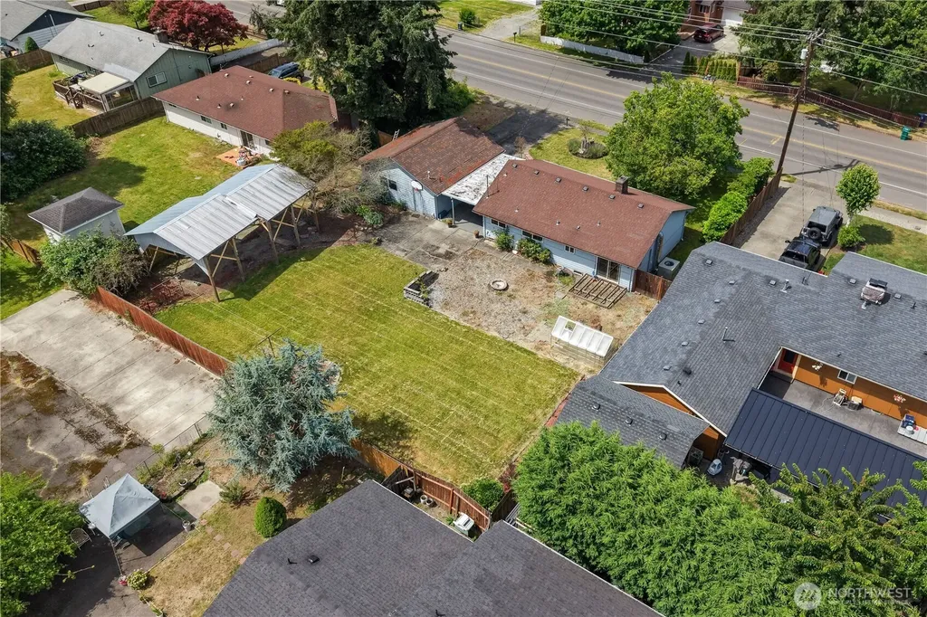 109 Pacific Avenue S Pacific WA 98047