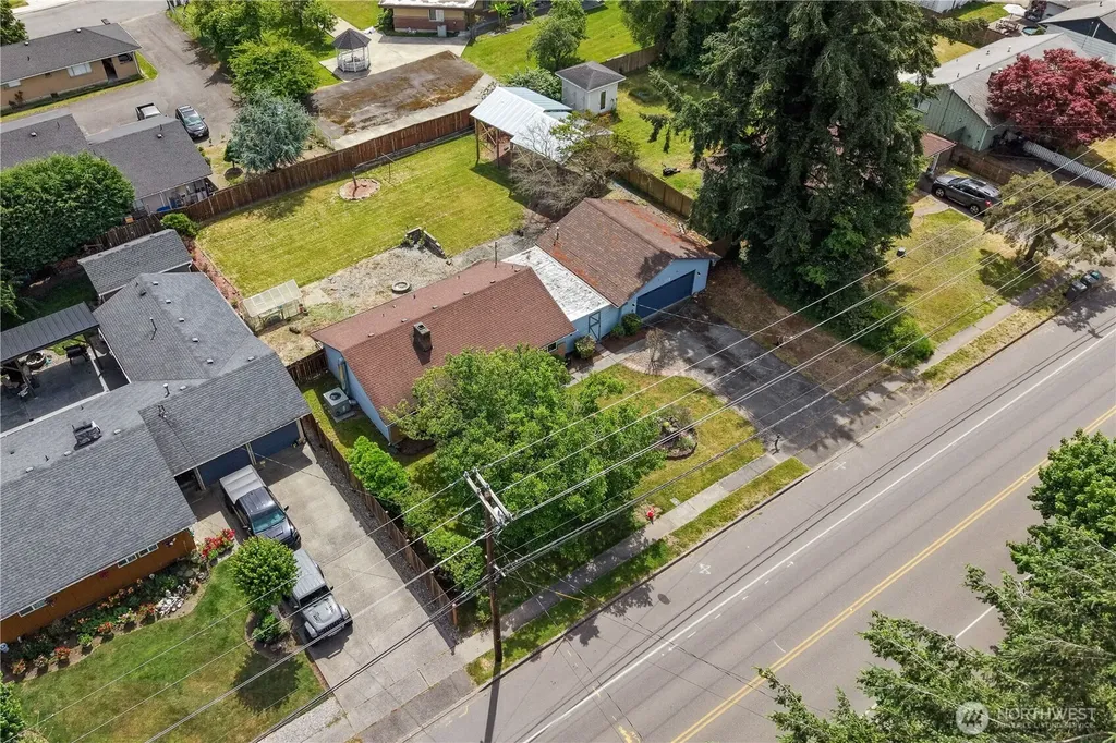 109 Pacific Avenue S Pacific WA 98047
