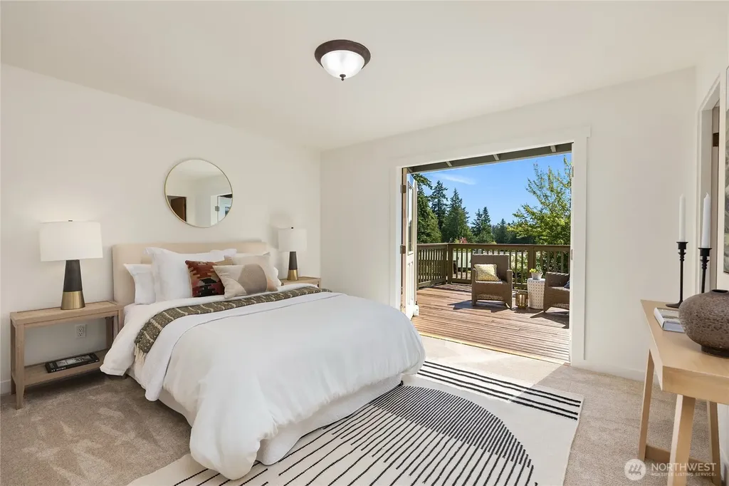 398 Ferncliff Avenue NE Bainbridge Island WA 98110