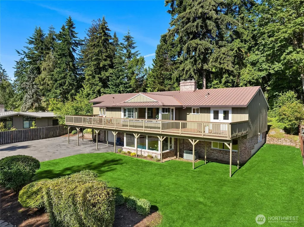 398 Ferncliff Avenue NE Bainbridge Island WA 98110