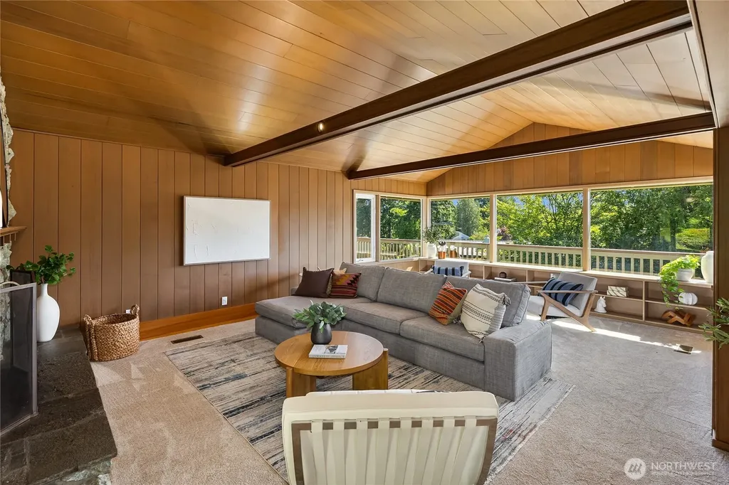 398 Ferncliff Avenue NE Bainbridge Island WA 98110