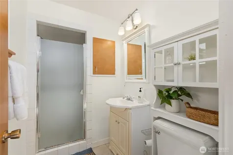 398 Ferncliff Avenue NE Bainbridge Island WA 98110