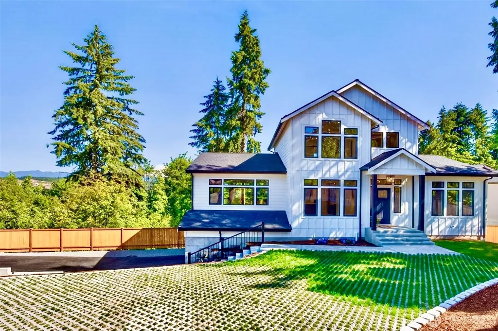 13820 Military Road E Puyallup WA 98374