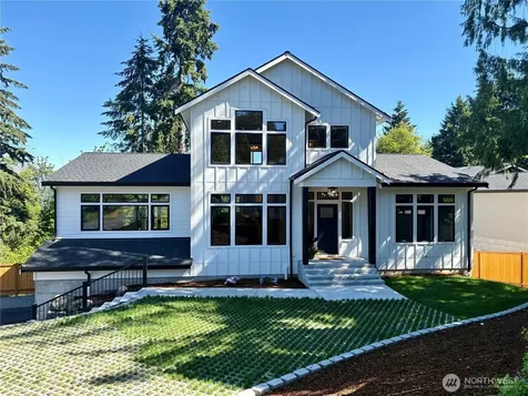 13820 Military Road E Puyallup WA 98374