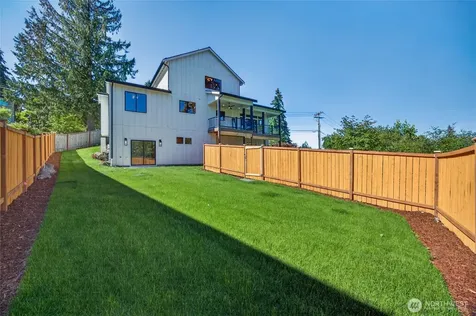 13820 Military Road E Puyallup WA 98374
