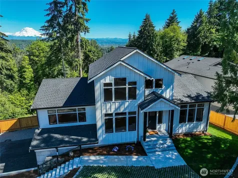 13820 Military Road E Puyallup WA 98374