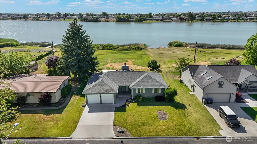 1202 S Eastlake Drive Moses Lake WA 98837