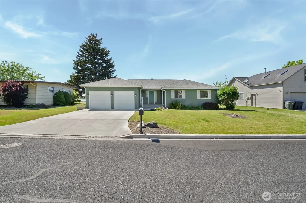 1202 S Eastlake Drive Moses Lake WA 98837