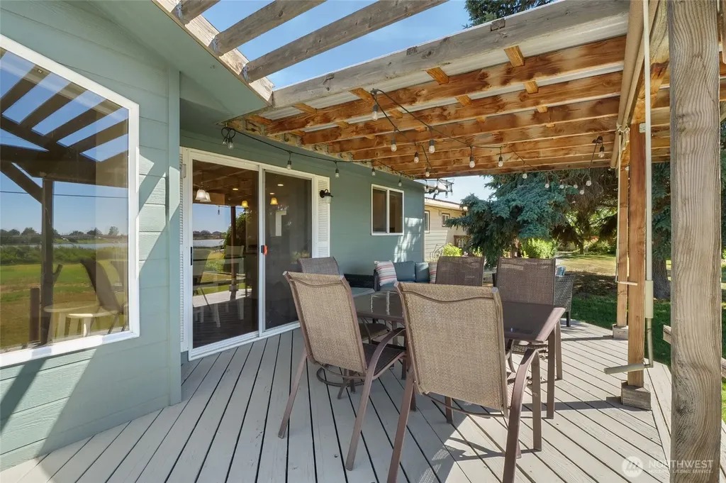 1202 S Eastlake Drive Moses Lake WA 98837
