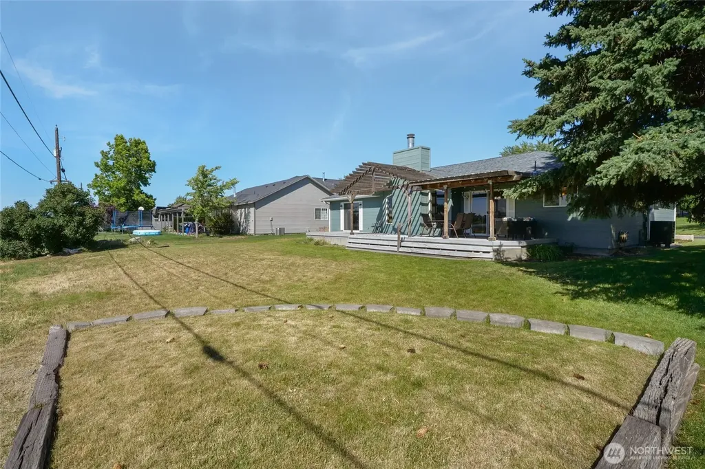 1202 S Eastlake Drive Moses Lake WA 98837