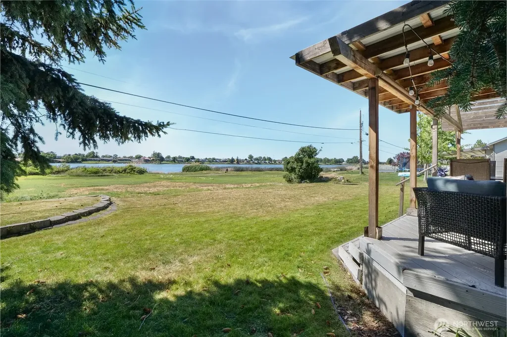 1202 S Eastlake Drive Moses Lake WA 98837