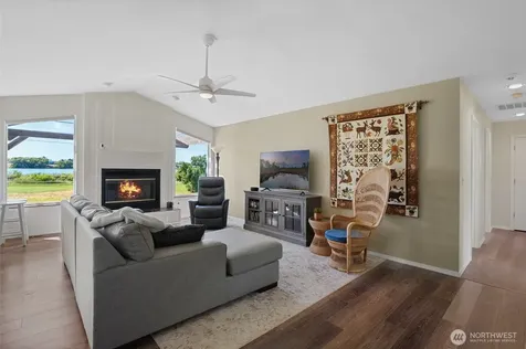 1202 S Eastlake Drive Moses Lake WA 98837