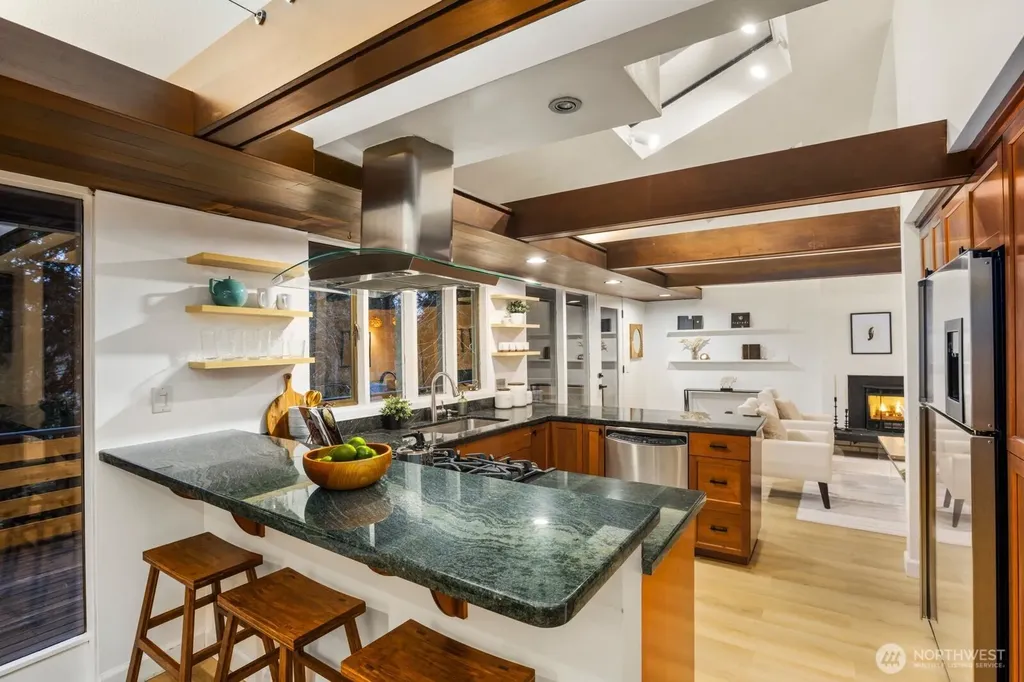 1520 Sycamore Drive SE Issaquah WA 98027