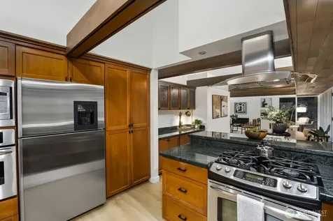 1520 Sycamore Drive SE Issaquah WA 98027