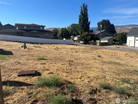 1084 Corum Circle East Wenatchee WA 98802
