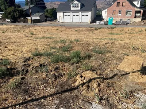 1084 Corum Circle East Wenatchee WA 98802