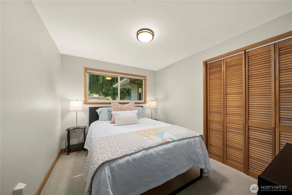 3605 Lakeridge Drive E Lake Tapps WA 98391