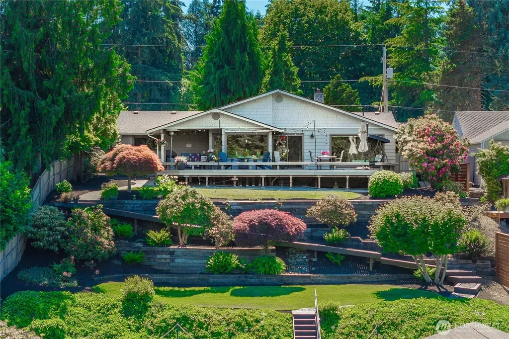 3605 Lakeridge Drive E Lake Tapps WA 98391