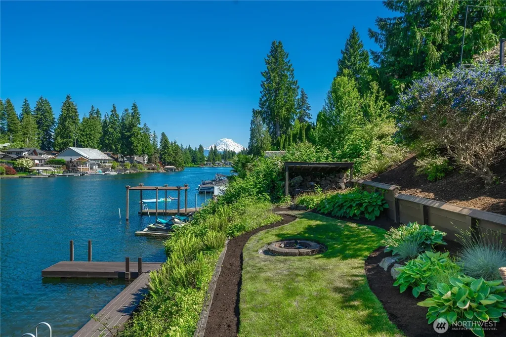 3605 Lakeridge Drive E Lake Tapps WA 98391