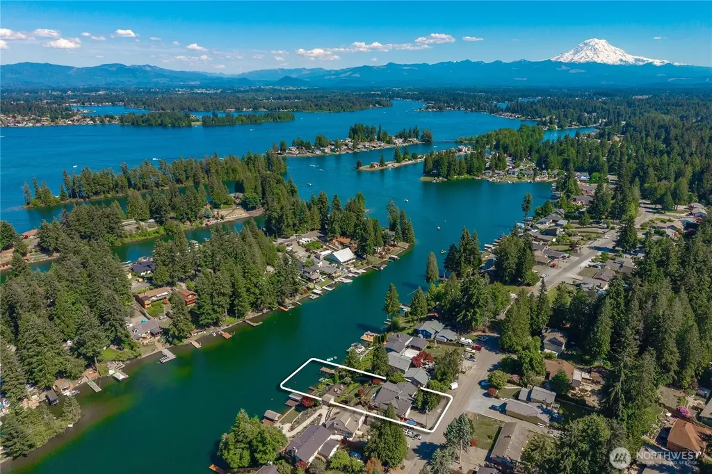 3605 Lakeridge Drive E Lake Tapps WA 98391