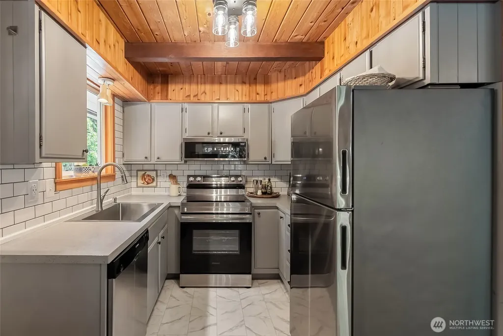 8243 Chilliwack Road Blaine WA 98230