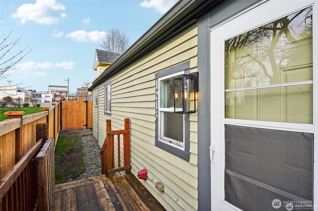 1213 S J Street Tacoma WA 98405