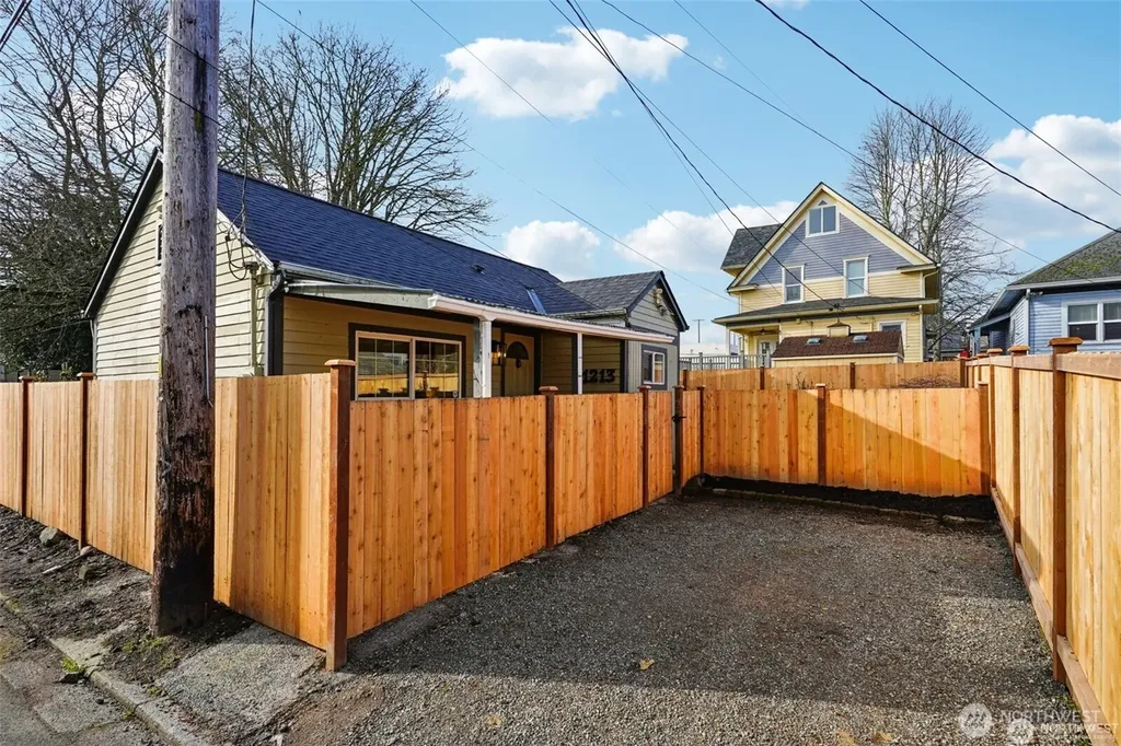 1213 S J Street Tacoma WA 98405