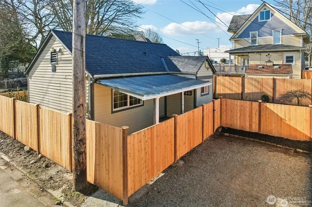 1213 S J Street Tacoma WA 98405