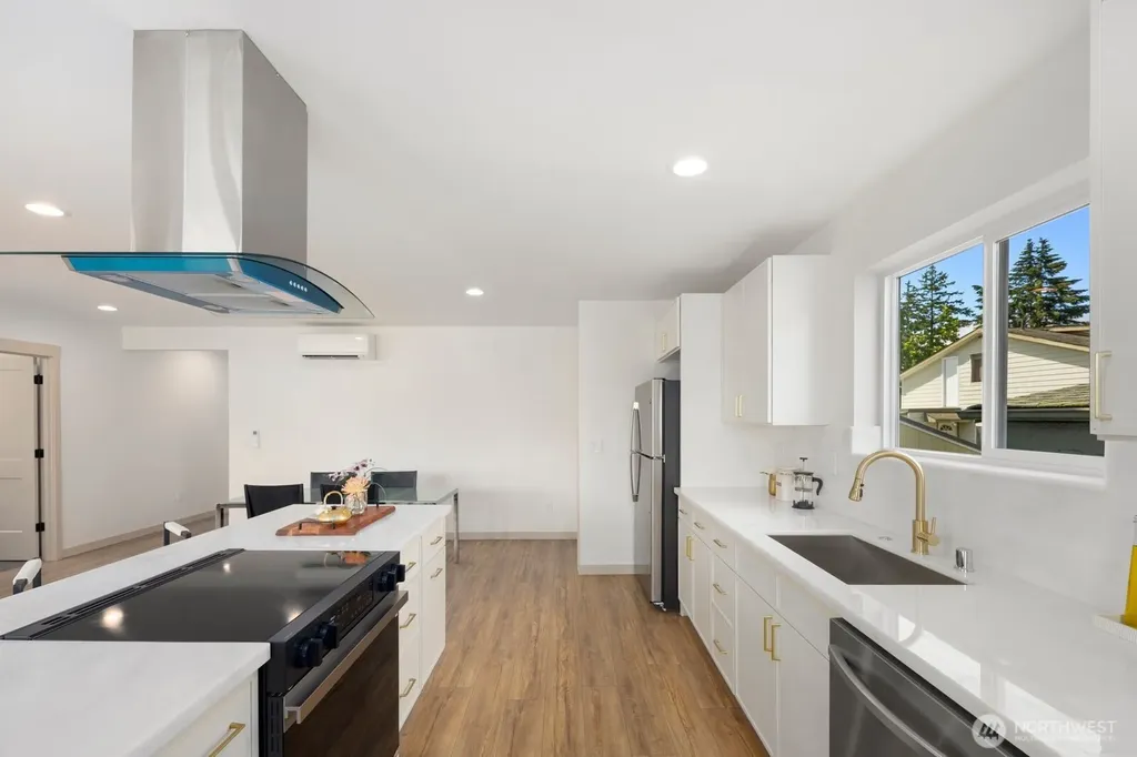 1249 SW 151st Street Seattle WA 98166